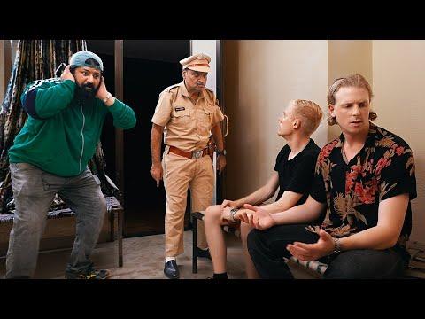 Foreigners VS Indian Taxi Driver | 2 Foreigners In Bollywood