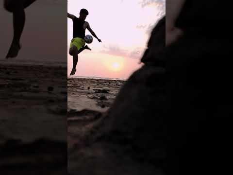 beach + football = real happiness