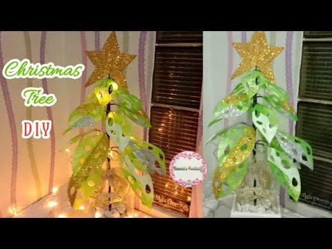 Pohon Natal Janda Bolong Kresek - Plastic Bag Monstera Obliqua Christmas Tree