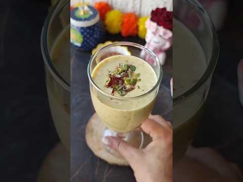 Fasting smoothie ✨ Har Har Mahadev 🙏🙏 #cookwithpooja #fasting #smoothie #energydrink #healthy